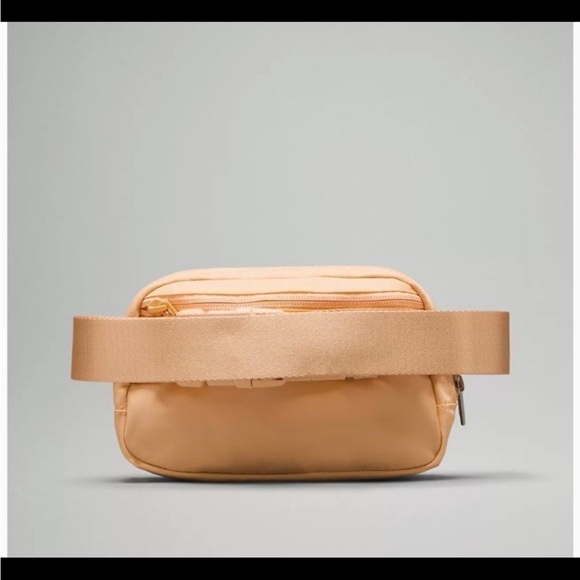 summer glow lululemon bag lemon bunny Curated Bundle: 2 Everywhere Belt Bags in Sonic up to 5 of the same colour or 10 of different colours. Exclusive Edition Lululemon Everywhere Belt